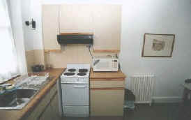 One bedroom flat, self-catering, fully equipped kitchen