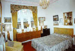 main bedroom of self catering flat at Shaftebury Ave