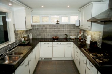 Kitchen of Bermondsey self catering flat on the Thames